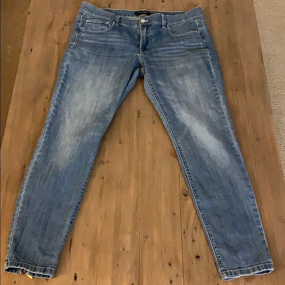 White House Black Market Pants - White House Black Market Jeans